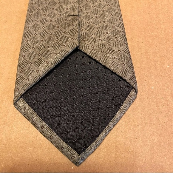 KETCH Mens Green Geometric Silk Tie Necktie - Picture 2 of 5